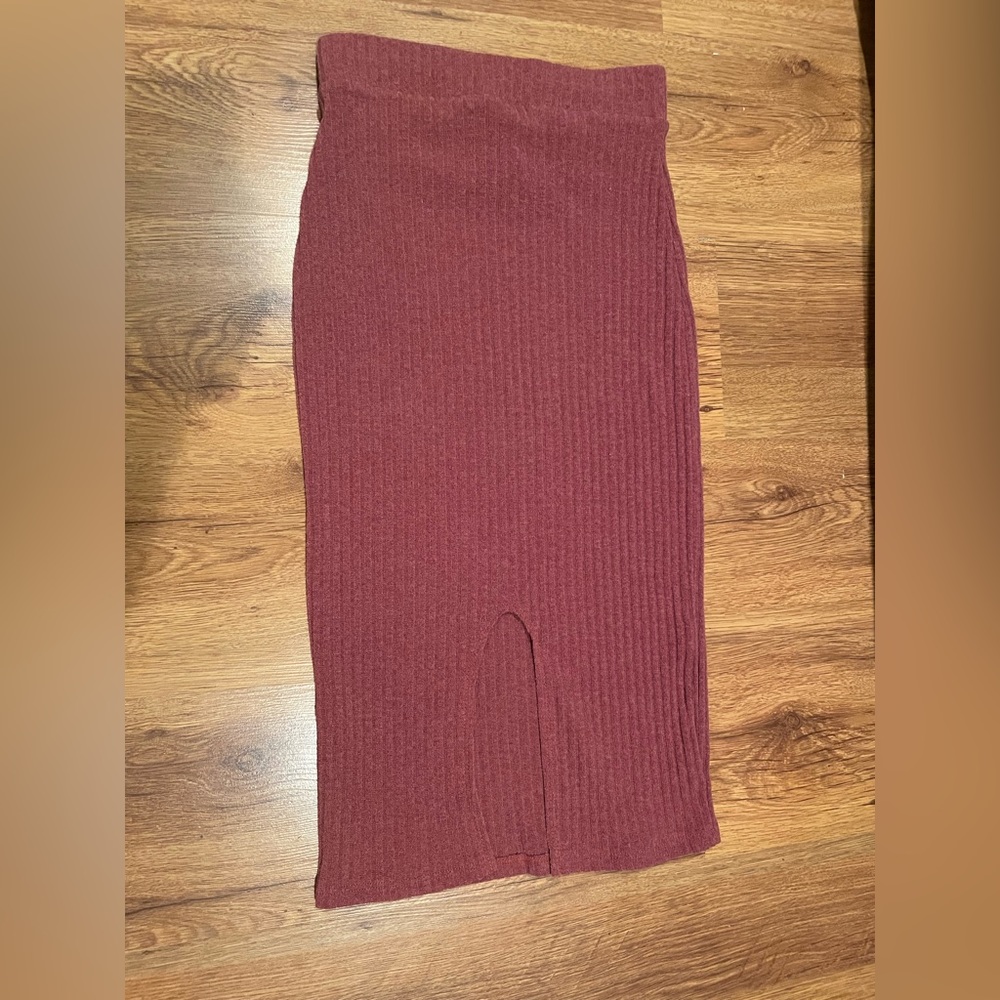 Ribbed pencil midi skirt size small